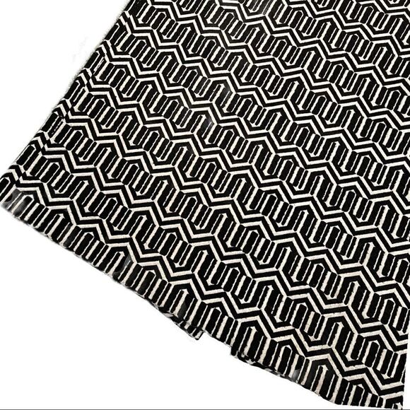 banana Republic Patterned Skirt Sz 10 - Picture 3 of 9